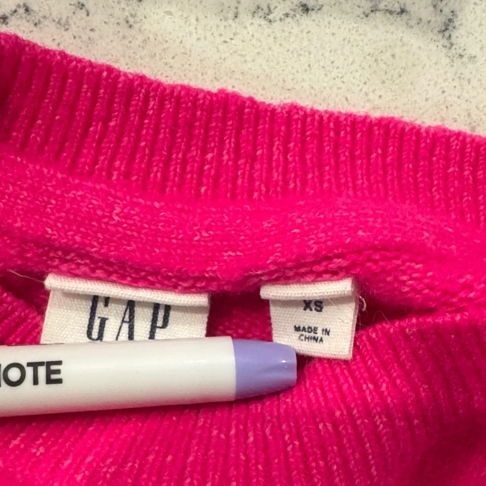 Gap girls hot pink sweater with sequin lightening bolt xs